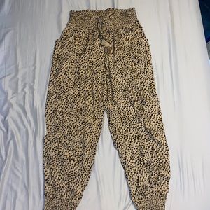Leopard high waist joggers